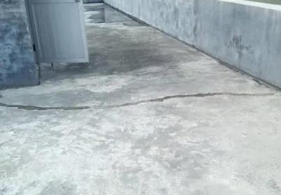 潘集楼顶漏水维修公司分享下如何解决卫生间隐蔽部位漏水的问题?