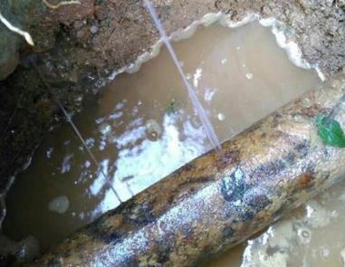 潘集楼顶渗水维修公司分享下地暖漏水的原因及检测方法。